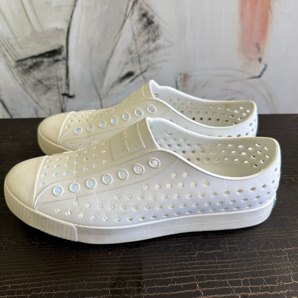 Native Shoes Women's Classic White Slip-On Sneakers - Picture 4 of 9